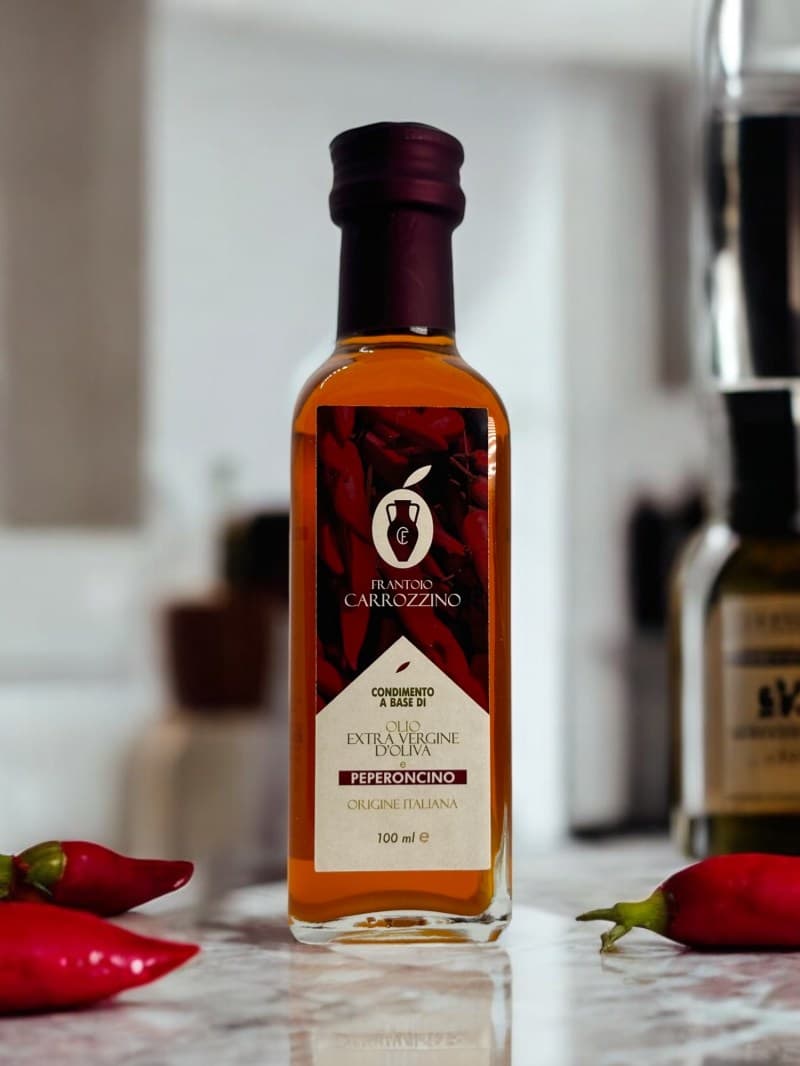Bottiglia di Olio EVO al Peperoncino Frantoio Carrozzino